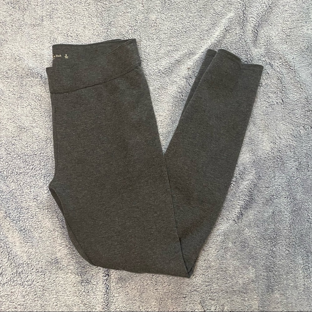 Abercrombie and Finch Mid Rise Dark Gray Leggings - Size Medium